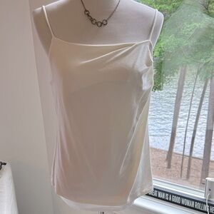 Banana Republic Ivory Camisole w/adjustable straps, Medium, EUC